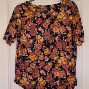 Loft floral tee, NWT, size medium